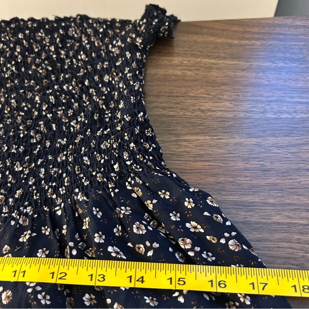 Brandy Melville Navy Floral Blouse XS-S - Picture 9 of 10